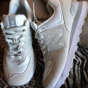 New balance shoes